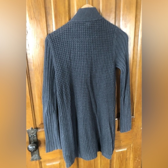 GAP Women's Gray Button-Up Sweater - Picture 2 of 11